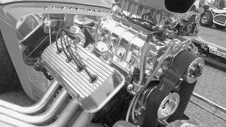 Illustration for article titled Ten engines that would make great coffee tables